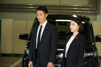 岩本照“辰之助”のタキシード姿に「素敵なボディガード」の声 裏切り者疑惑の夏生大湖“久我”はキッパリ否定<恋する警護24時 season2>