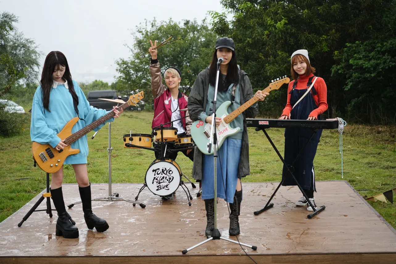 (左から)まいたん、鈴木りゅうじ、ALLIE、ちーもん