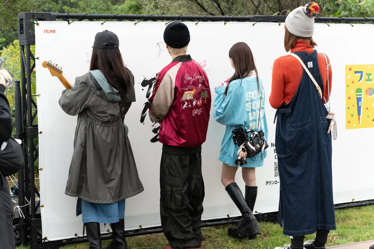 (左から)ALLIE、鈴木りゅうじ、まいたん、ちーもん