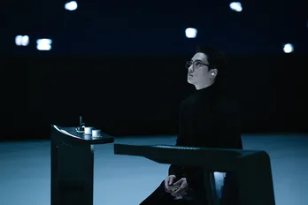 「目が完全にサイコパス」ド・ギョンスの怪演に視聴者驚愕…チ・チャンウクは多彩なアクションで魅了<捏造された都市>