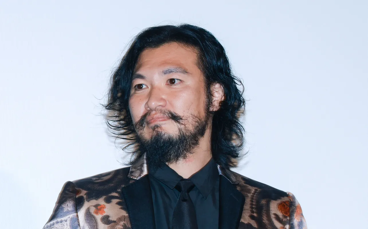 映画「果てしなきスカーレット」初日舞台あいさつより