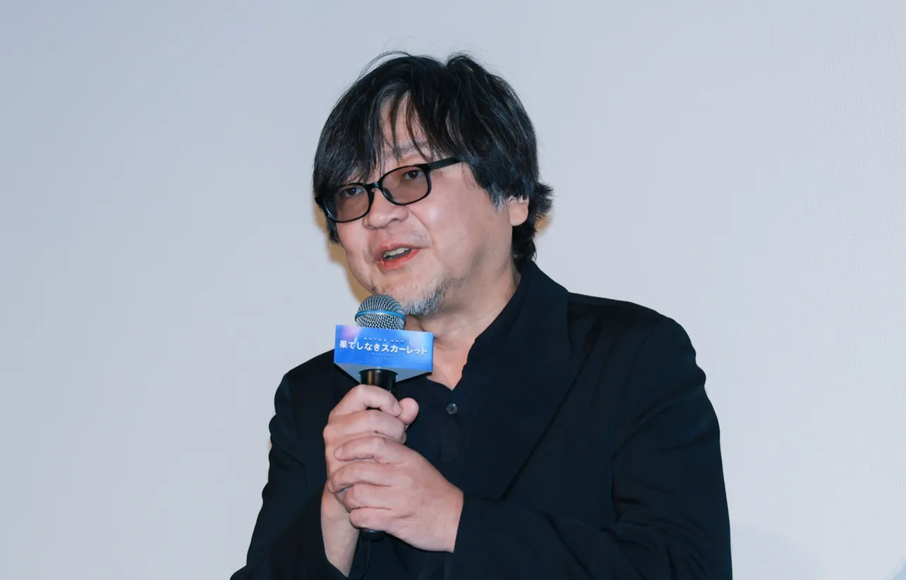 映画「果てしなきスカーレット」初日舞台あいさつより