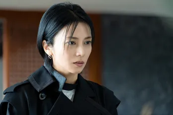 柴咲コウvs川口春奈、芸能事務所と週刊誌の不倫スキャンダル掲載までの緊迫の72時間が開幕<スキャンダルイブ>