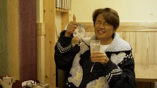 飯島直子「呼び捨てはできないです～！」憧れの近藤真彦と初サシ飲みでいつになくド緊張＜飯島直子の今夜一杯いっちゃう？＞