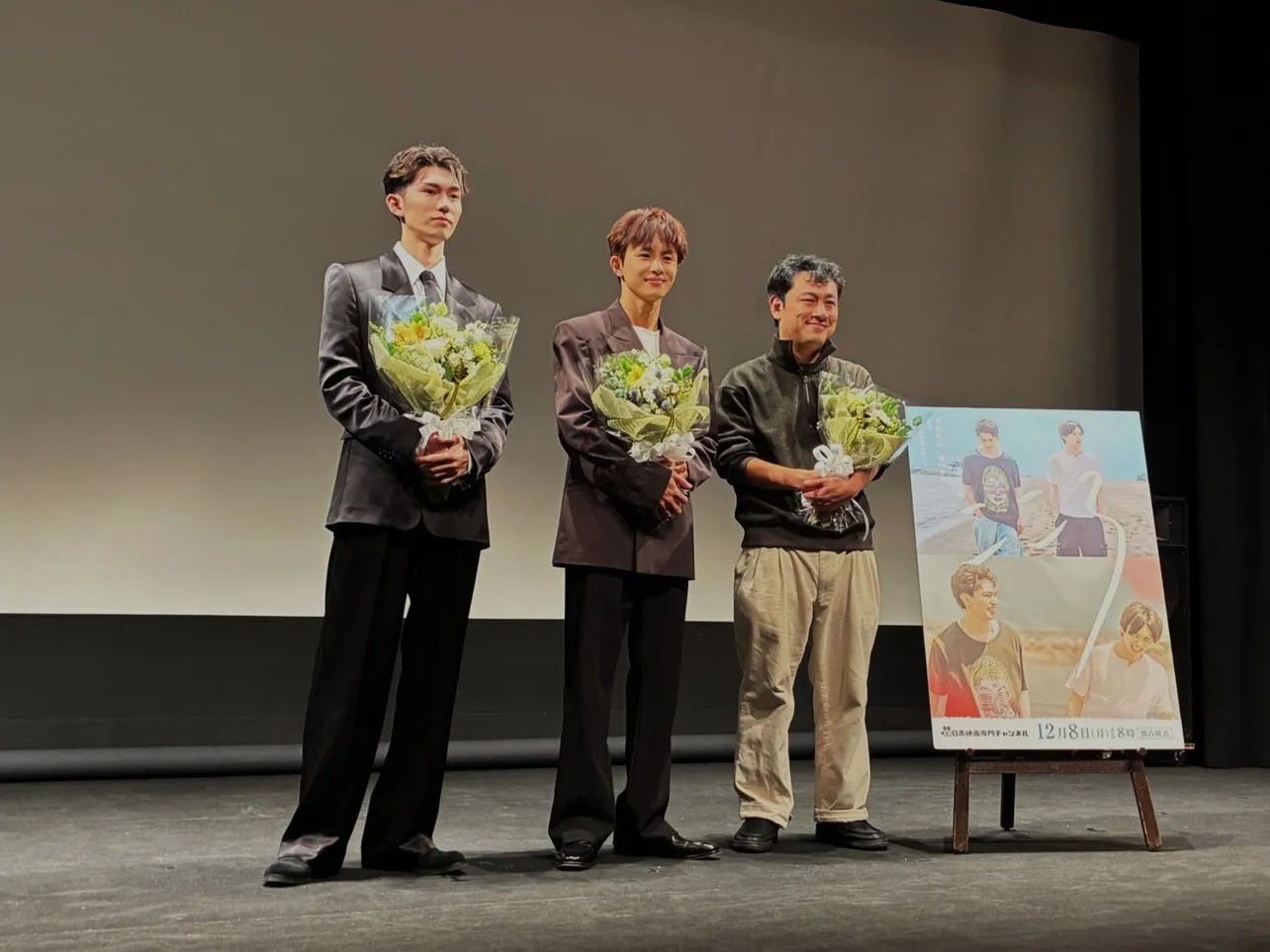 写真左から樋口幸平、草川拓弥、中川龍太郎監督