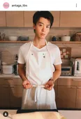 竹内涼真、白Tシャツ&白エプロンのドヤ顔ショットに「あら！！イケメン」の声＜じゃあつく＞