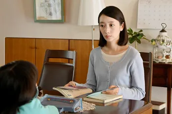 田中みな実“さゆり”、波瑠“薫”に川栄李奈“茉海恵”との三者面談を要求 筒井真理子“聖子”はがんが再発する<フェイクマミー>