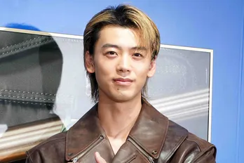 竹内涼真「努力が詰まってる体」役作りで鍛え上げた“肉体美”に「気迫がすごい」「勝男さんとのギャップが」SNS騒然