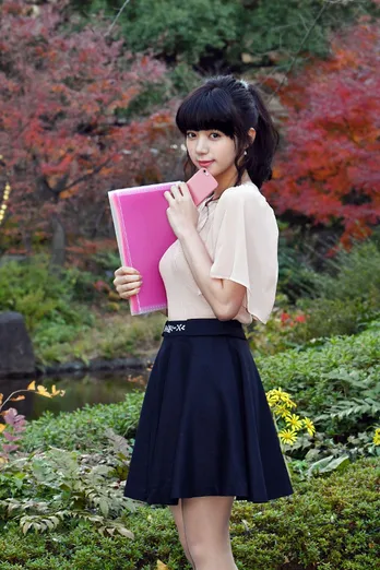 Twitterで話題「暇な女子大生」を池田エライザで初ドラマ化！『圧倒的に布面積とデニールが足りないですね(笑)』