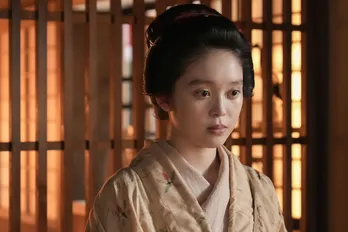 <明日のばけばけ>吉沢亮“錦織”が高石あかり“トキ”を訪ね、トミー・バストウ“ヘブン”のために怪談を話してほしいと頼む