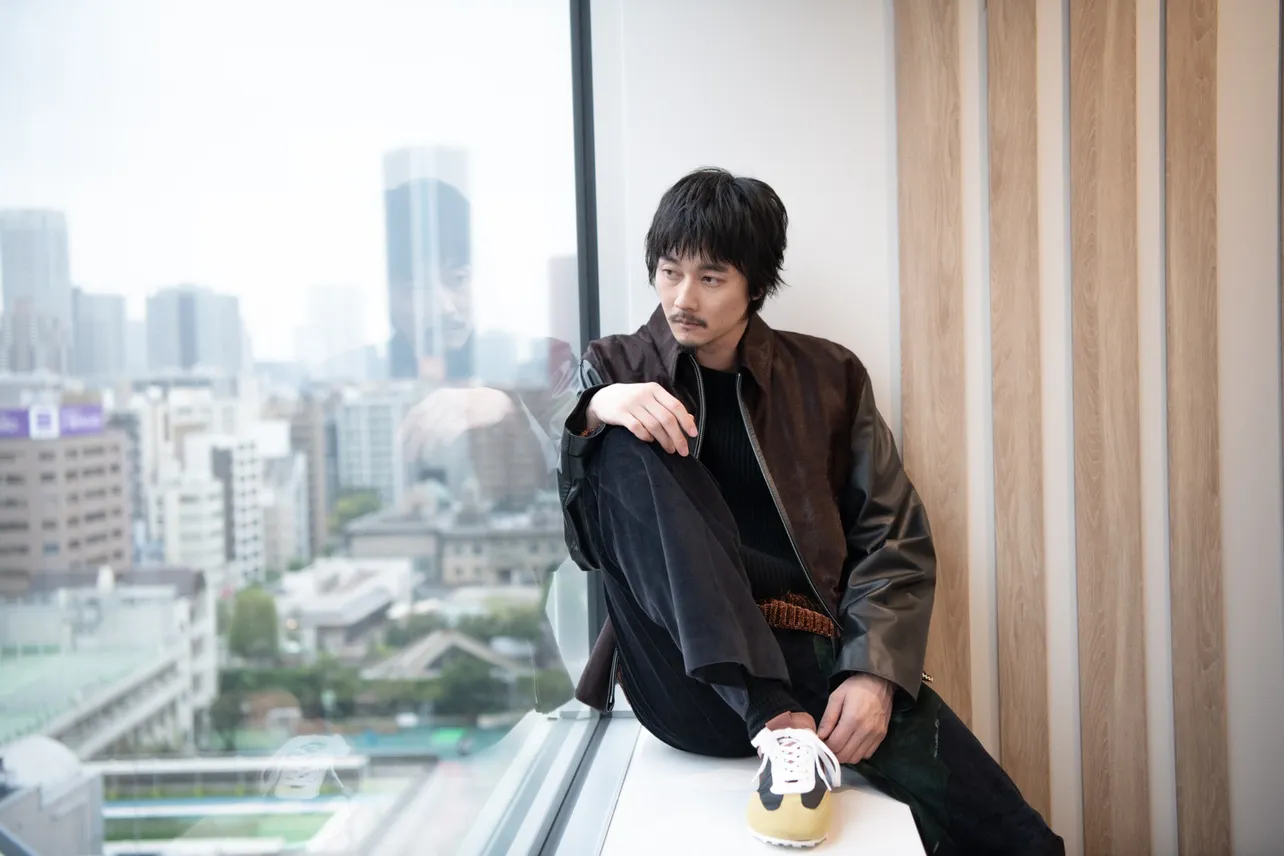 映画「消滅世界」の世界観のためにプレーンな演技を心がけたと語る俳優・柳俊太郎