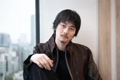 映画「消滅世界」で主人公・雨音の夫となる朔(さく)演じた、俳優・柳俊太郎