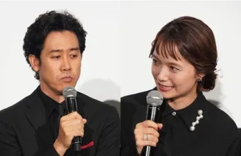 大泉洋＆宮崎あおい、おそろいのストラップ＆ネックレスがお似合いのツーショットに「最高」の声＜ちょっとだけエスパー＞