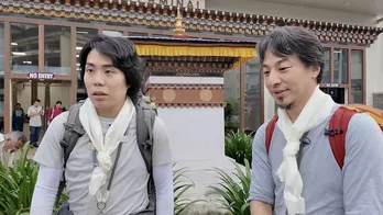 令和ロマンくるま、ブータンで「マジVIVANT」な状況に　自由旅行禁止の国で緊急会議＜世界の果てに、くるま置いてきた＞