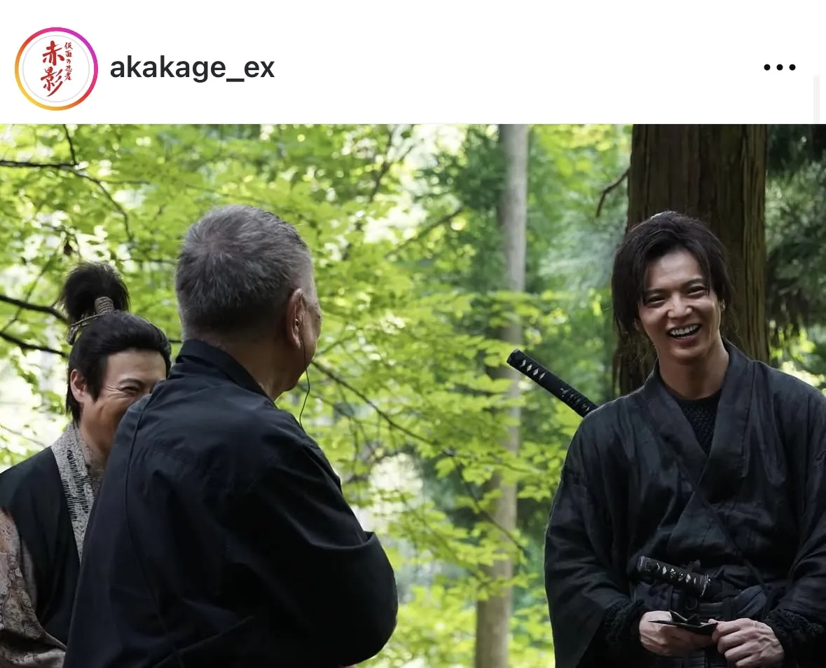 三池崇史総監督と談笑する佐藤大樹＆忍成修吾