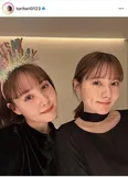 “ショートパーマ”にイメチェン…トリンドル玲奈、美デコルテあらわなワンピ姿に「髪型かわい過ぎ！」