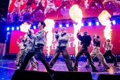 JO1がアメリカ最⼤の年末⾳楽フェス「Jingle Ball」に日本人初出演