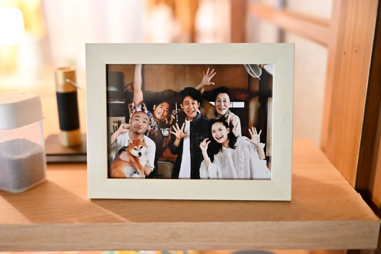 【写真】文太(大泉洋)らエスパーたちの仲良しショット