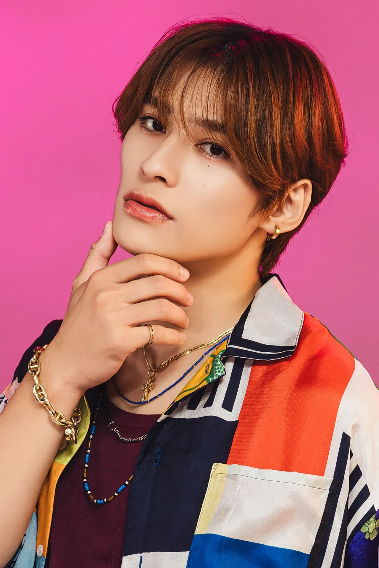 【写真】大富豪一族から追い出された末息子役でW主演を務める関哲汰(ONE N' ONLY)