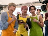 【写真】エプロン姿のアロハ、シューヤ、マサヒロにキュン…