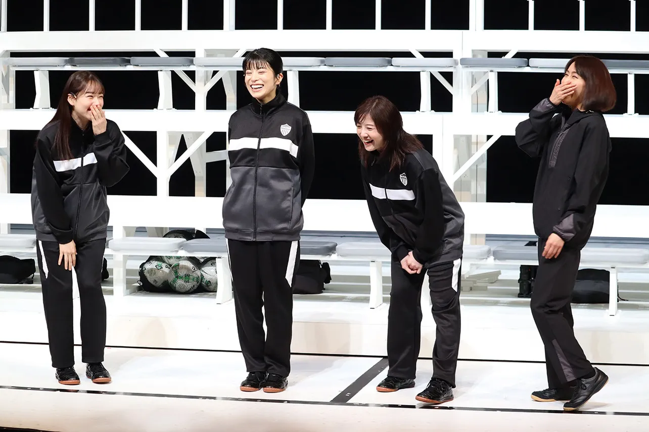 「シャイニングな女たち」開幕前会見より