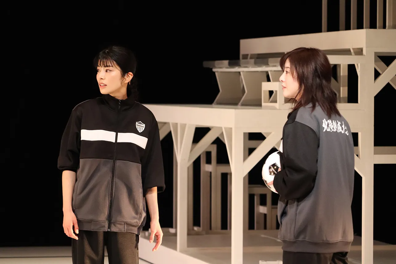 「シャイニングな女たち」プレスコールより