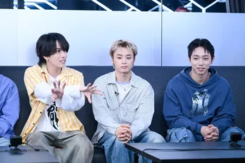 MAZZEL、s**t kingzと共にプレデビュー曲の思い出を振り返り 最終回では「ラストダンス」も披露<マゼダン>