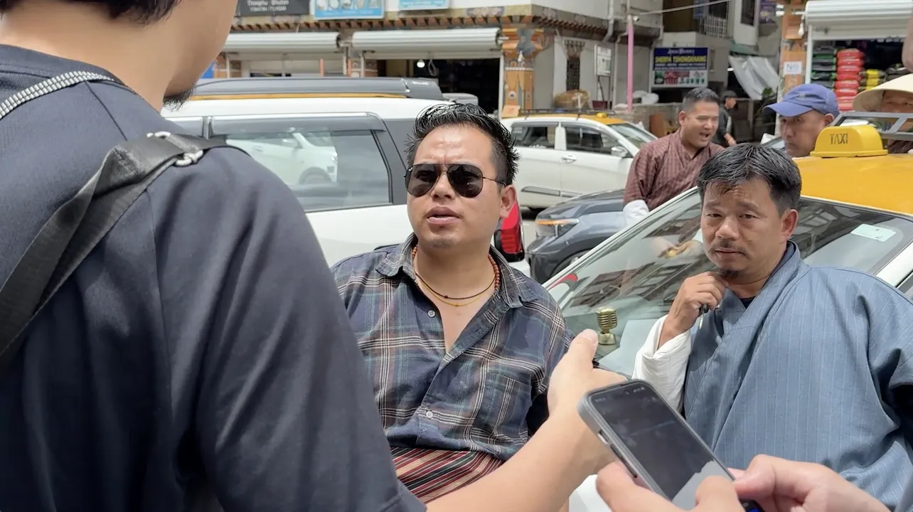  【写真】ブータンにいたダイアン津田激似男性