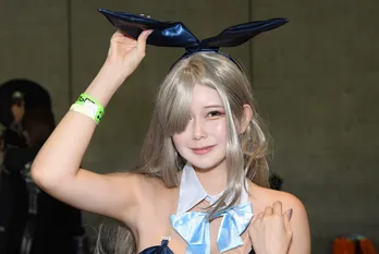 ムチムチ感も再現したバニースーツの「ブルアカ」コスプレイヤー「初心者ですがメークも頑張りました」＜TGS2025＞