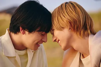 駒木根葵汰“羽山”、新原泰佑“白崎”に香水を贈る様子にキュンキュン「素敵すぎてお手上げ」の声<25時、赤坂で2 最終回>