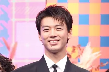 竹内涼真&濱尾ノリタカ、ワイシャツ姿がかっこいいイケメン2ショットに「スタイル抜群」の声<じゃあ、あんたが作ってみろよ>