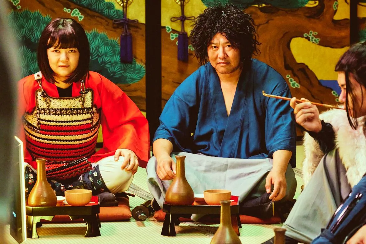 劇場版「アドリブ大河」で、主人公2人と共に戦う“有壁隊”に選ばれるのは…?