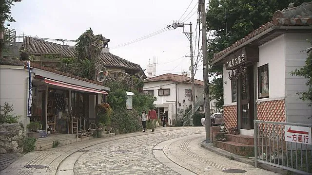 きれいな石畳のある那覇市壺屋を散策