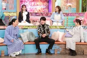 【写真】“スーパーアイドル”と紹介され、恥ずかしそうに登場した横山裕