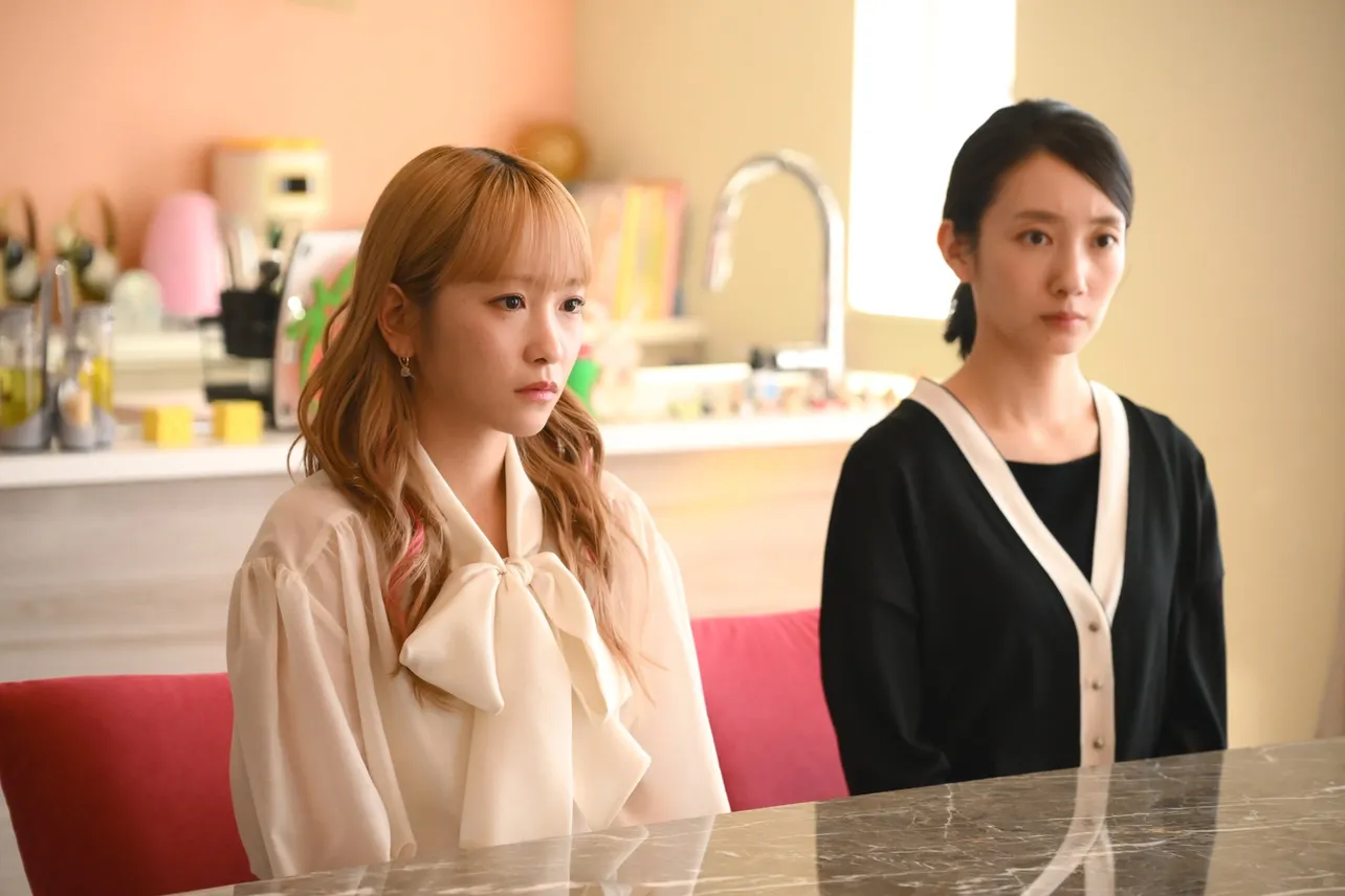 12月12日(金)放送の「フェイクマミー」最終回は、波瑠“薫”と川栄李奈“茉海恵”のニセママ生活に審判が下る