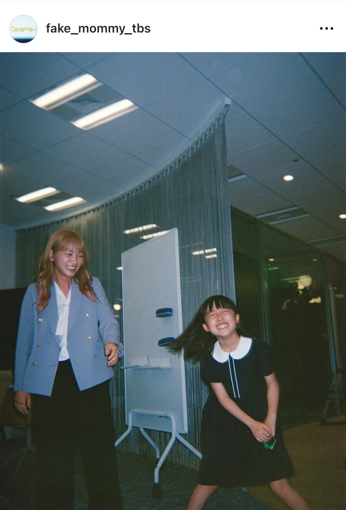 向井康二・撮影、中村蒼・セレクトの川栄李奈&池村碧彩の素敵親子ツーショット