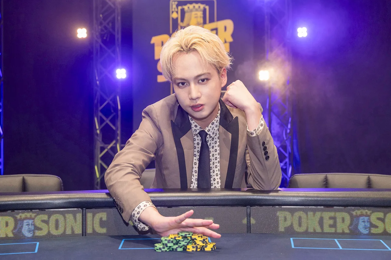 【写真】慣れた手つきでコインを触るIMP.横原悠毅ほか、撮りおろしグラビア