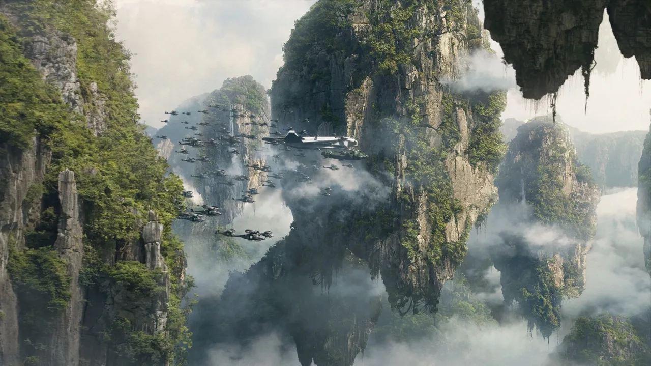 「アバター」より