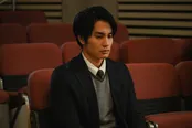佐々木智也を演じた中村蒼