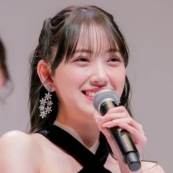 堀未央奈、フェアリー×ガーリーな姿で透明感抜群の美脚や素肌輝くデコルテ披露に多数の「いいね!」