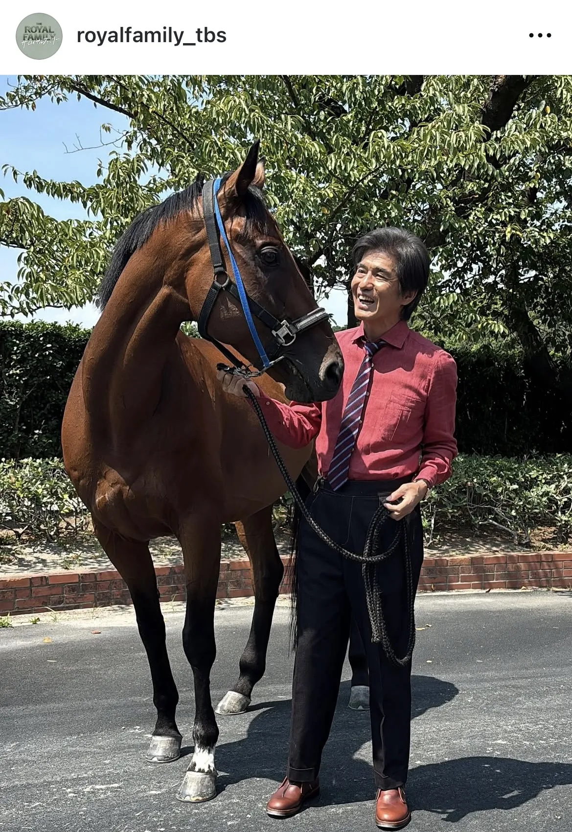 佐藤浩市、馬とのツーショット