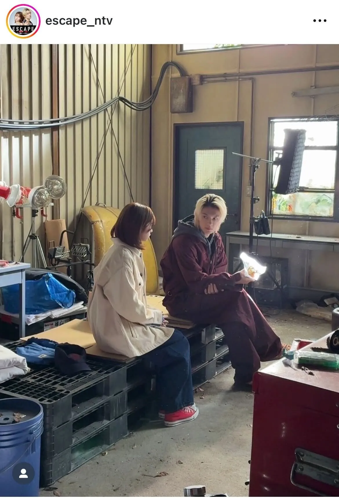 桜田ひより＆佐野勇斗、ハチの“手作り”ハンバーガーに後光が差しキラキラに輝く