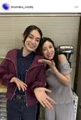 八木莉可子＆雛形あきこ…本編とは一転して仲良し密着2ショット