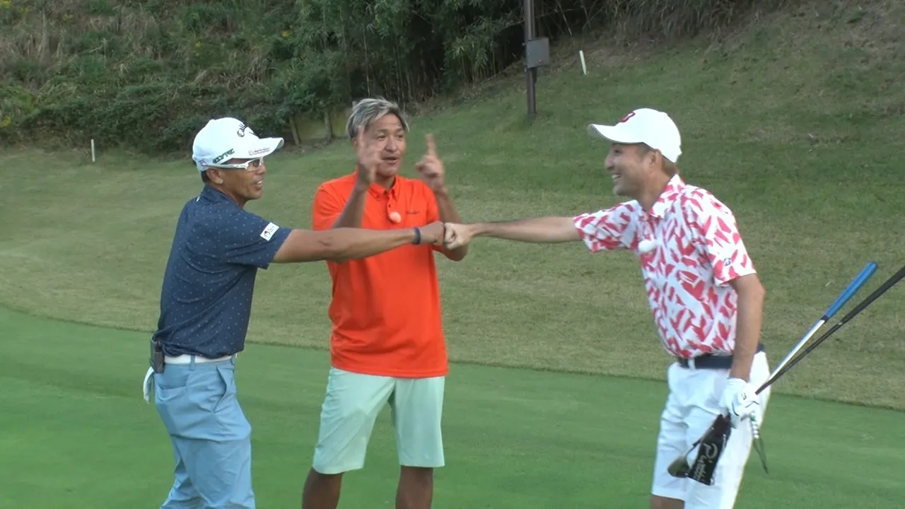 【写真】タカトシとの対決に気合いを入れるスリムクラブたち