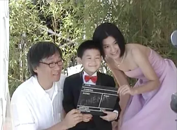 ジョナサン・チャン、エドワード・ヤン監督の肩車でご機嫌「ヤンヤン 夏の想い出」カンヌ国際映画祭の秘蔵映像が初公開