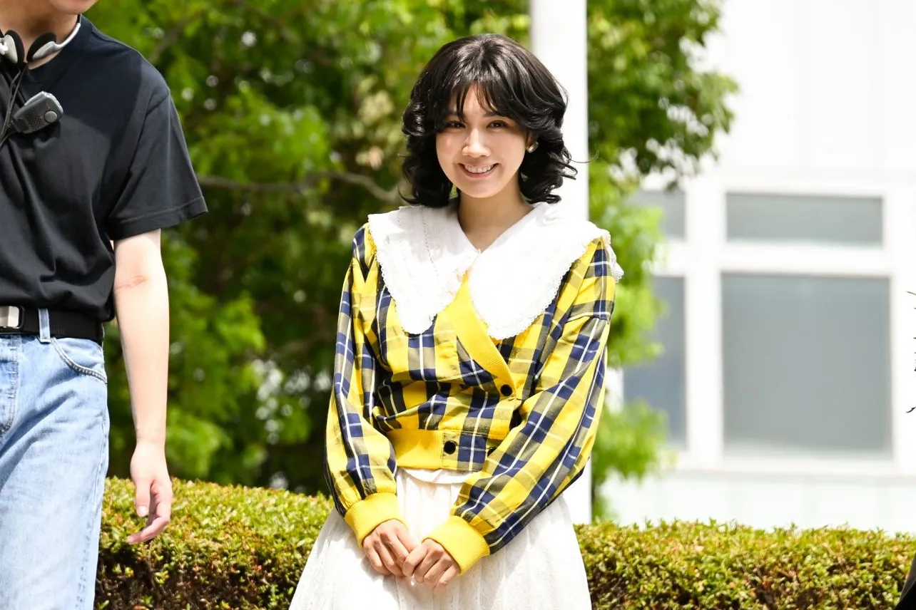 蓬莱(神木隆之介)が手掛ける番組に出演するアイドルとして松本穂香がサプライズ出演