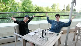 BTS・JIMIN、“いたずらっ子”JUNG KOOKの裏切りで湖にソロダイブ「2人が楽しそうなだけで幸せ」の声＜Are You Sure?!＞