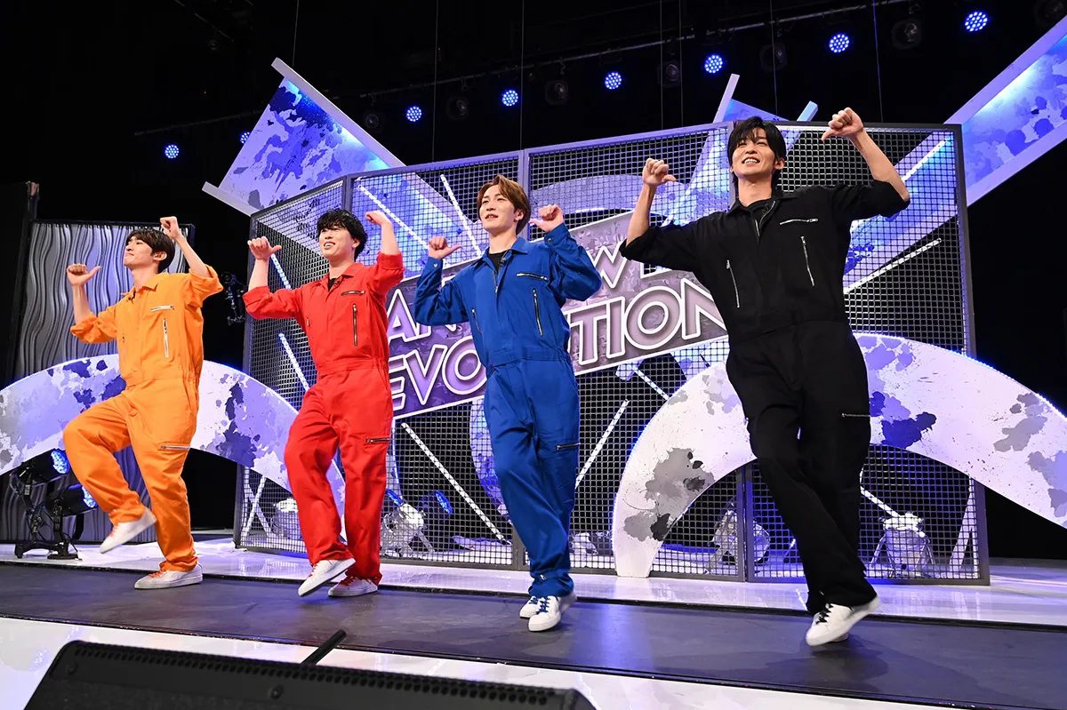 Snow Man向井康二、宮舘涼太、渡辺翔太、目黒蓮