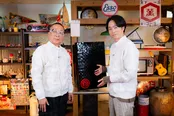 「世界がほれた　絶品！翔ケース」に出演する櫻井翔、デザイナー・佐藤卓氏にインタビューを実施