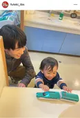 河合優実＆古田新太の“時代を超えた夫婦ショット”に「胸熱」「相変わらずかわいい」の声＜新年早々 不適切にもほどがある！＞